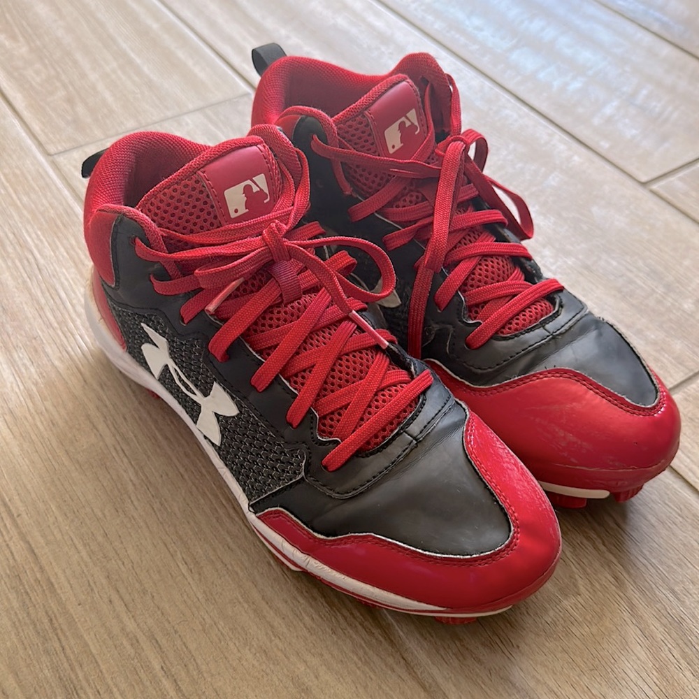 Under Armour Heater Mid TPU ‘Black Red’ Baseball Cleats